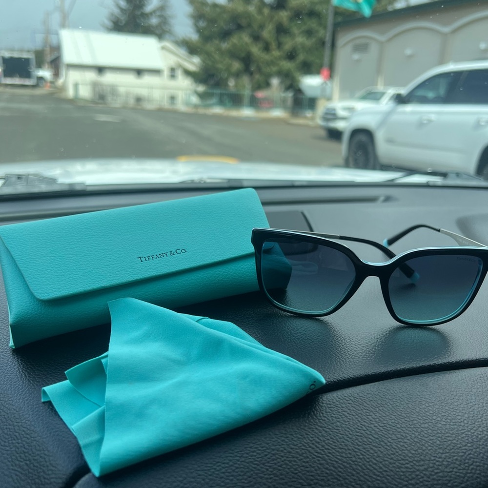Tiffany’s sunglasses- like new!